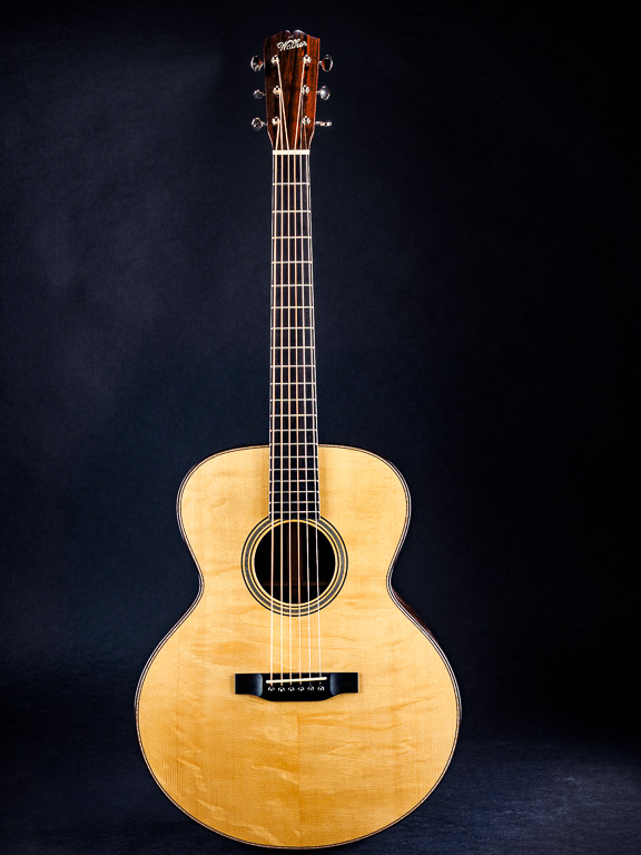 Love the curly bear claw Italian top on this one!